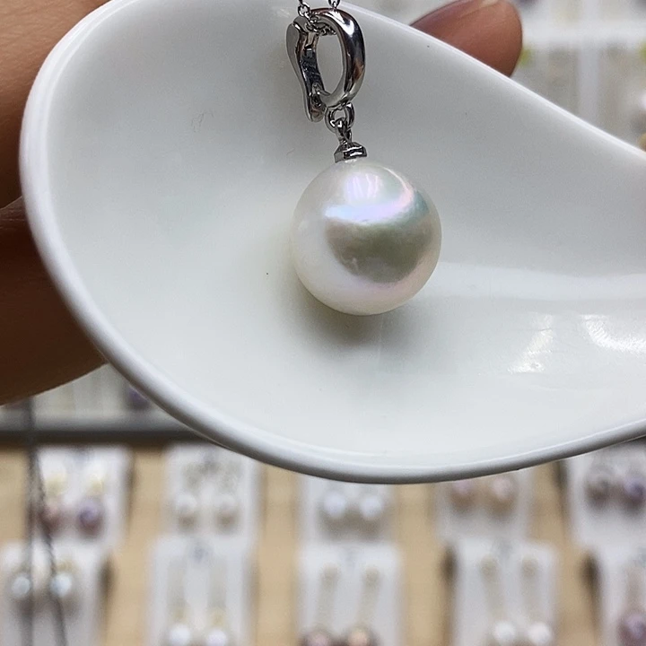 淡水珍珠颈饰合金