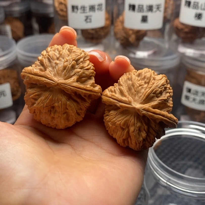 【闪购商品】文玩核桃吊坠白狮子39