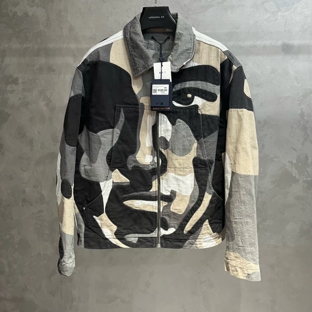 99新 LouisVuitton/路易威登 多色几何人像拼贴图案牛仔外套/50