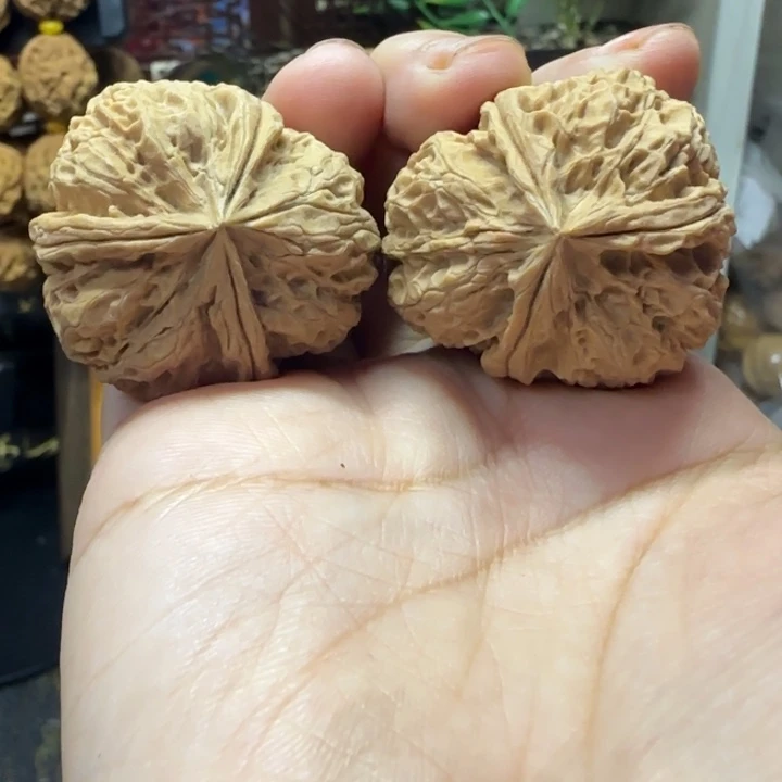 吊坠文玩核桃花中花三棱