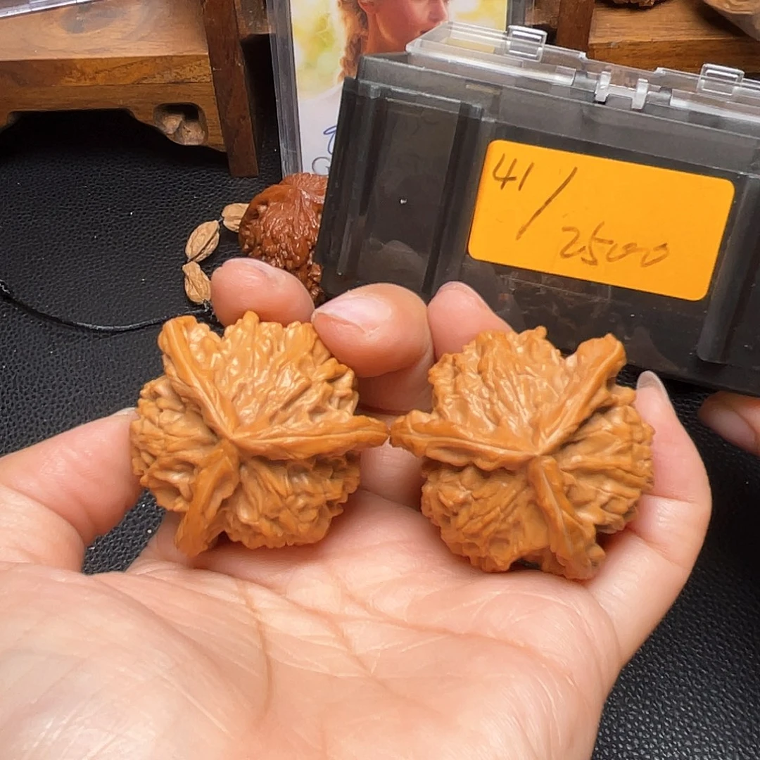 把件文玩核桃盘山三棱41尺。