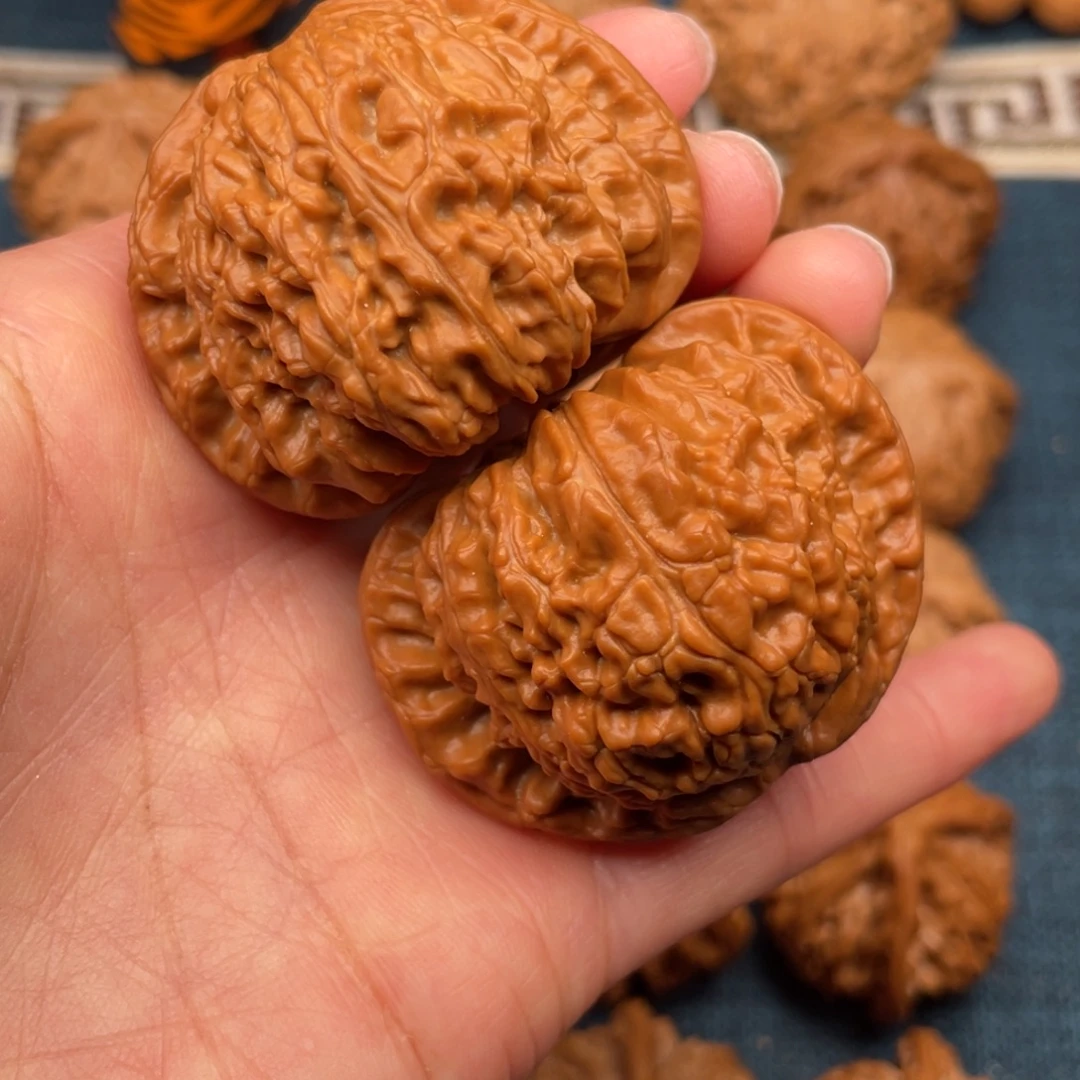 文玩核桃把件46.5全品毕业闷白