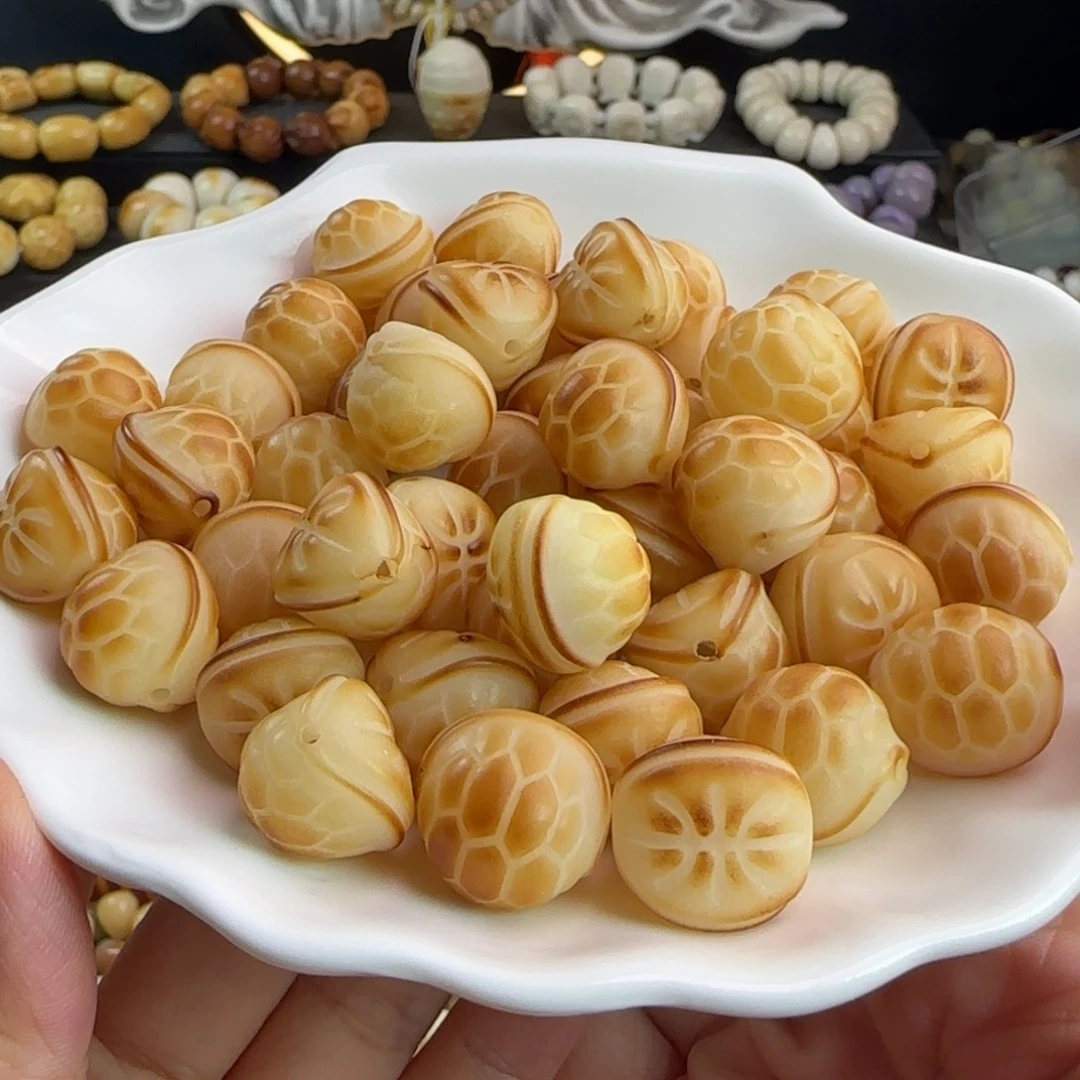 吊坠菩提根/象牙果瑕疵卡17炭烤富甲20颗（2单宠5颗）