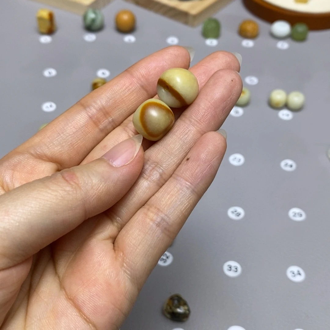 蛇纹石玉配饰合金卍*禄