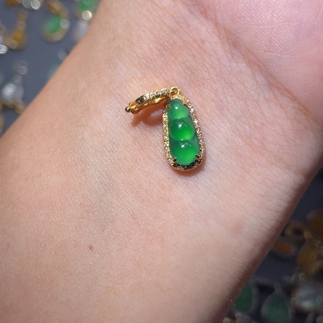 吊坠(不含链)18K金镶嵌翡翠