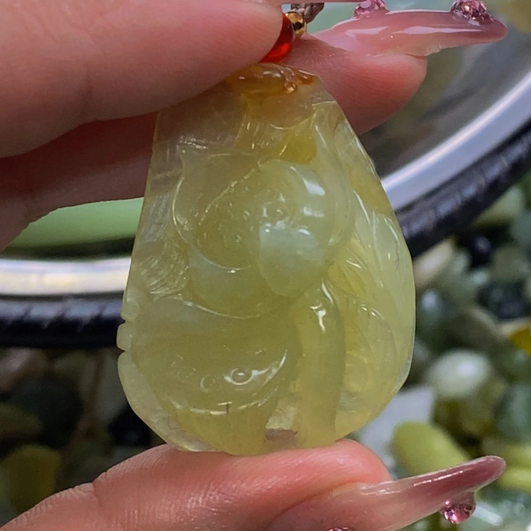 蛇纹石玉颈饰未镶嵌