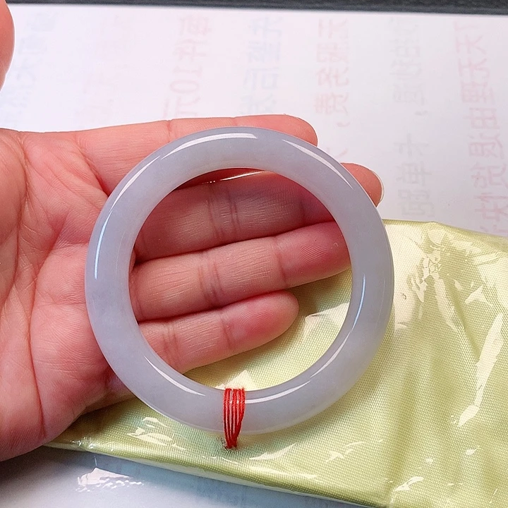 翡翠手镯未镶嵌翡翠075