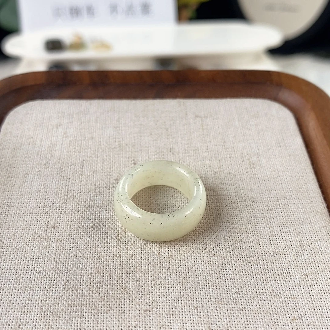 和田玉（糖玉）戒指未镶嵌Q25蜂蜜水墩墩15.7不退换