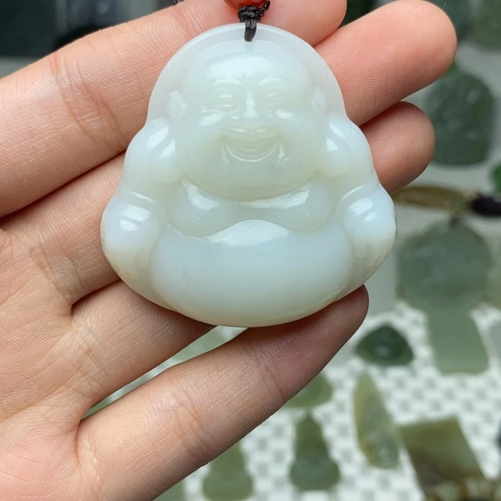 颈饰未镶嵌和田玉（糖玉）