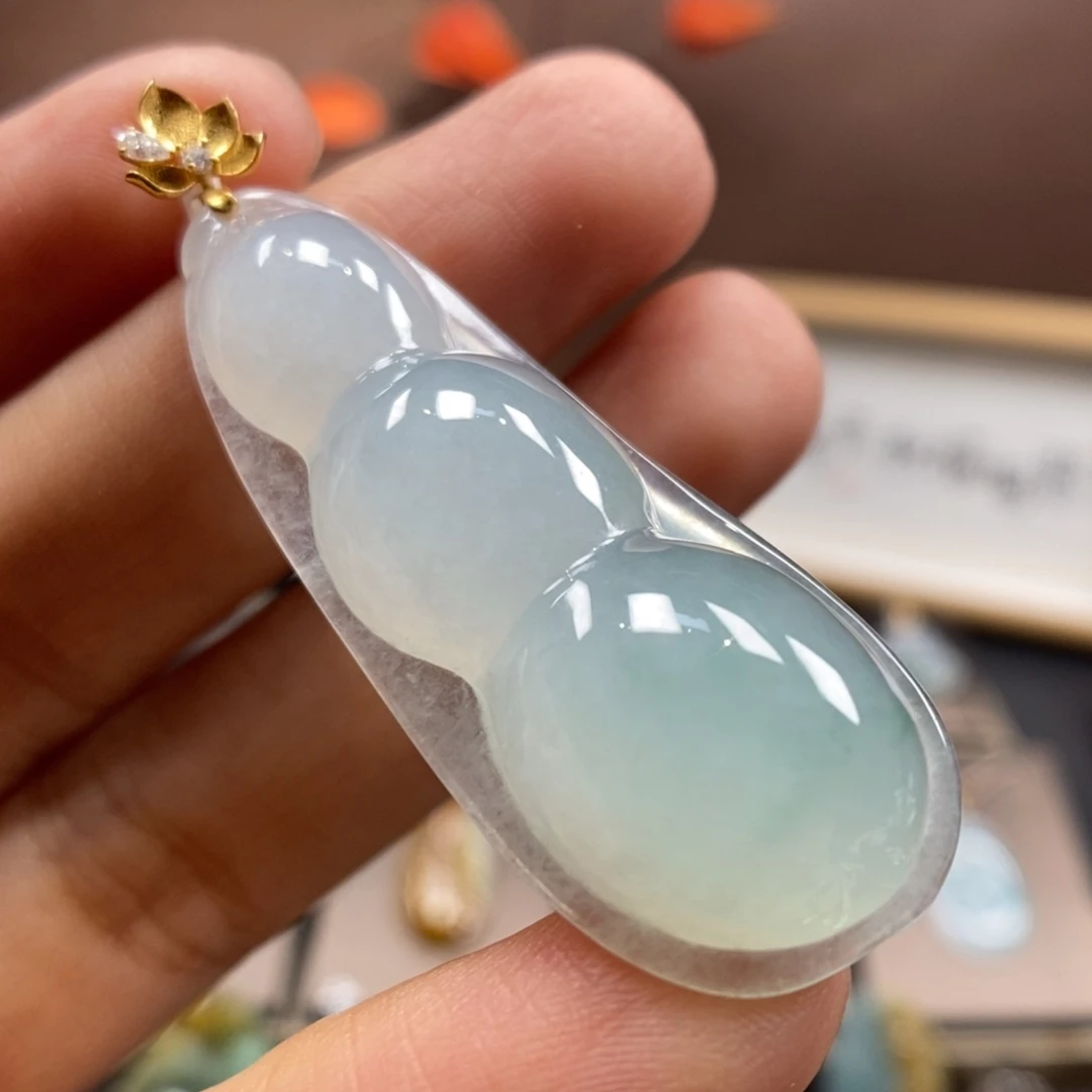 【闪购商品】颈饰18K金镶嵌翡翠40