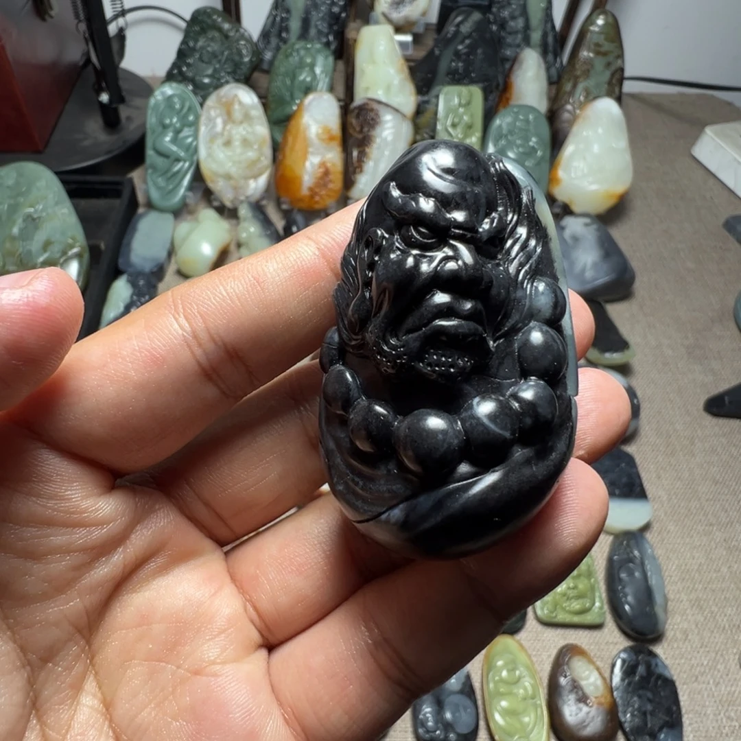 和田玉未镶嵌挂件达摩