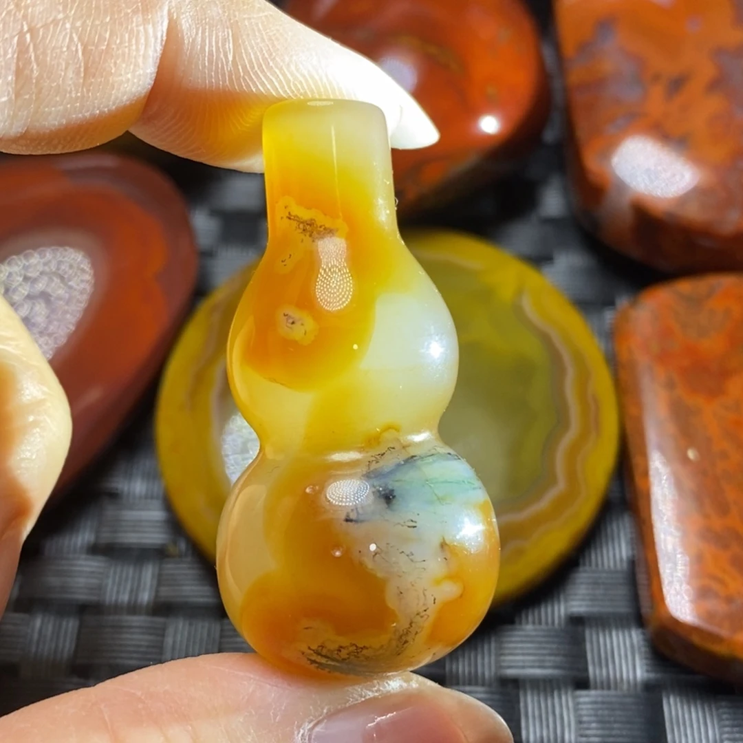 玛瑙/玉髓挂件未镶嵌