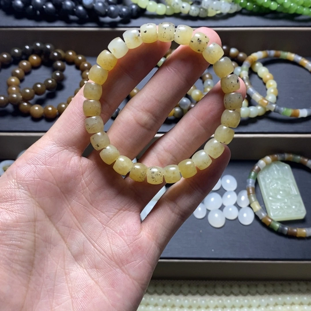 和田玉未镶嵌手串