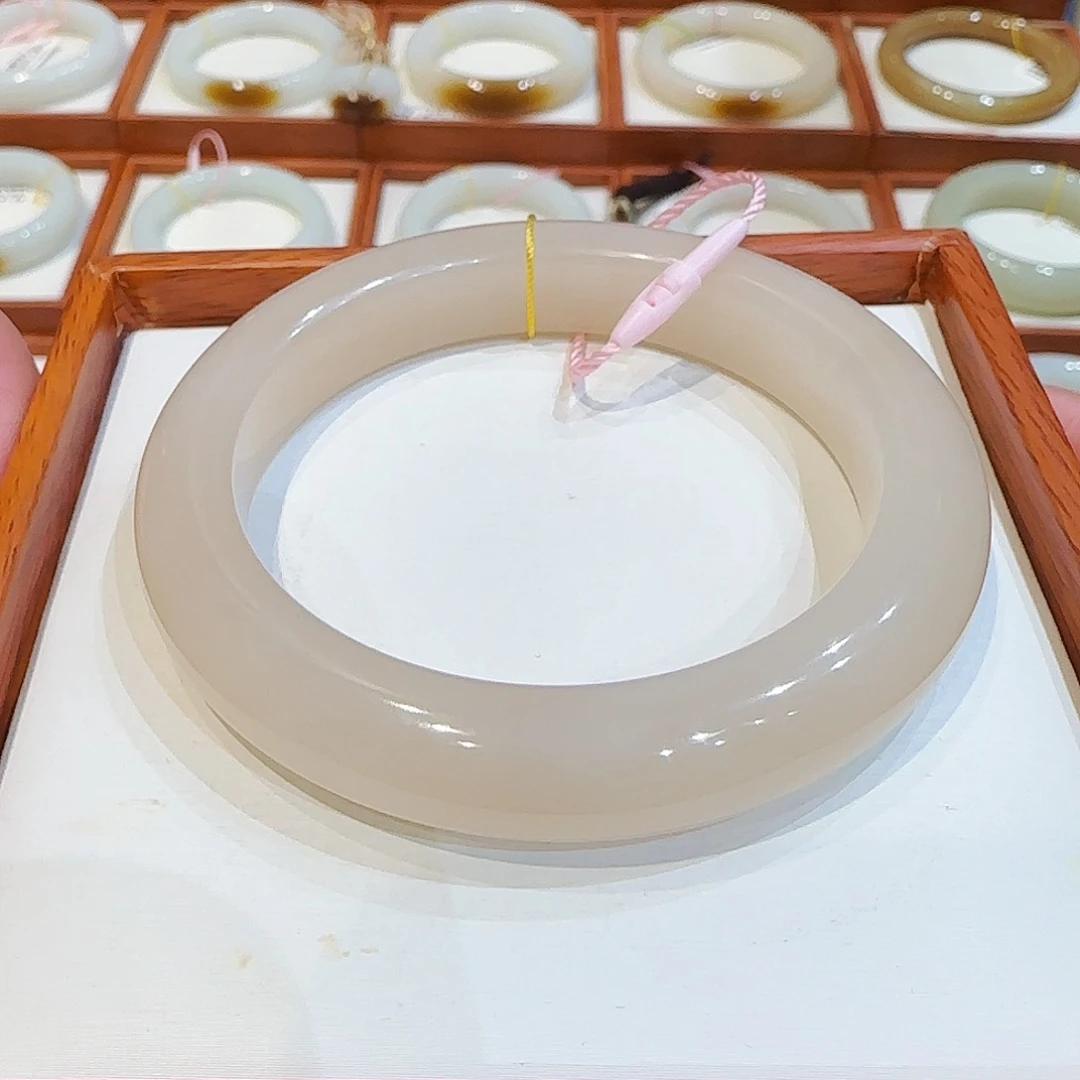 和田玉手镯未镶嵌高冰浓藕粉55 56