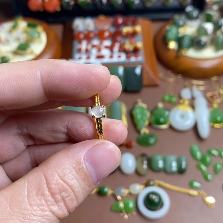 小***帽翡翠银S925镶嵌戒指