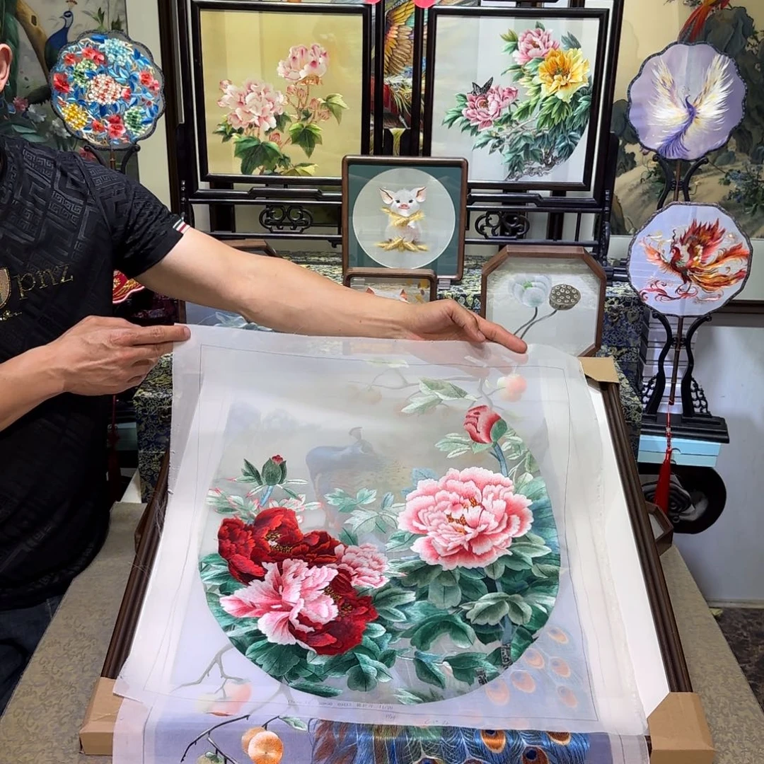 刺绣刺绣工艺精湛