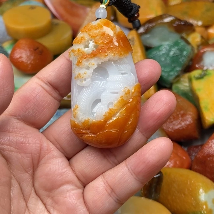最***候翡翠未镶嵌挂件缅甸翡翠