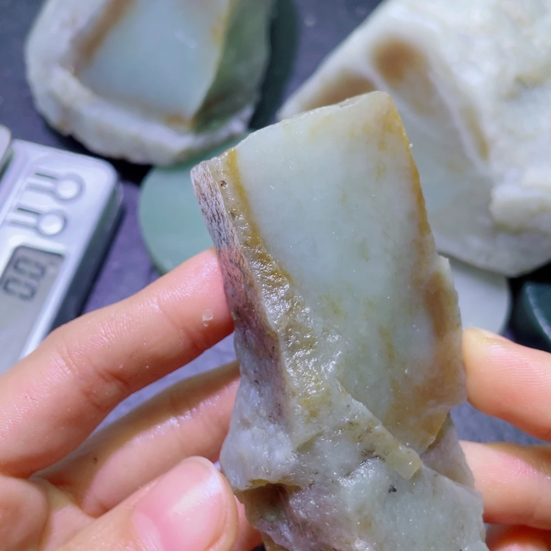 和田玉未镶嵌珠宝半成品