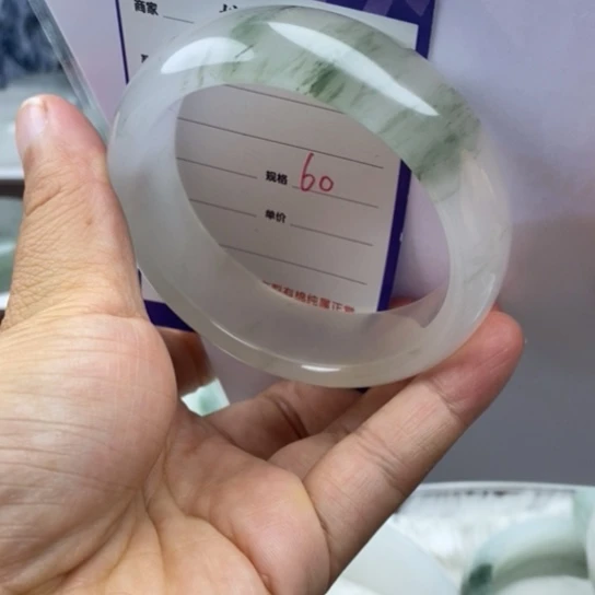 石英质玉（金丝玉）未镶嵌手镯