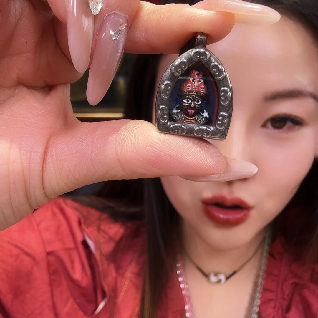 装裱画啦**?扎基拉姆擦擦