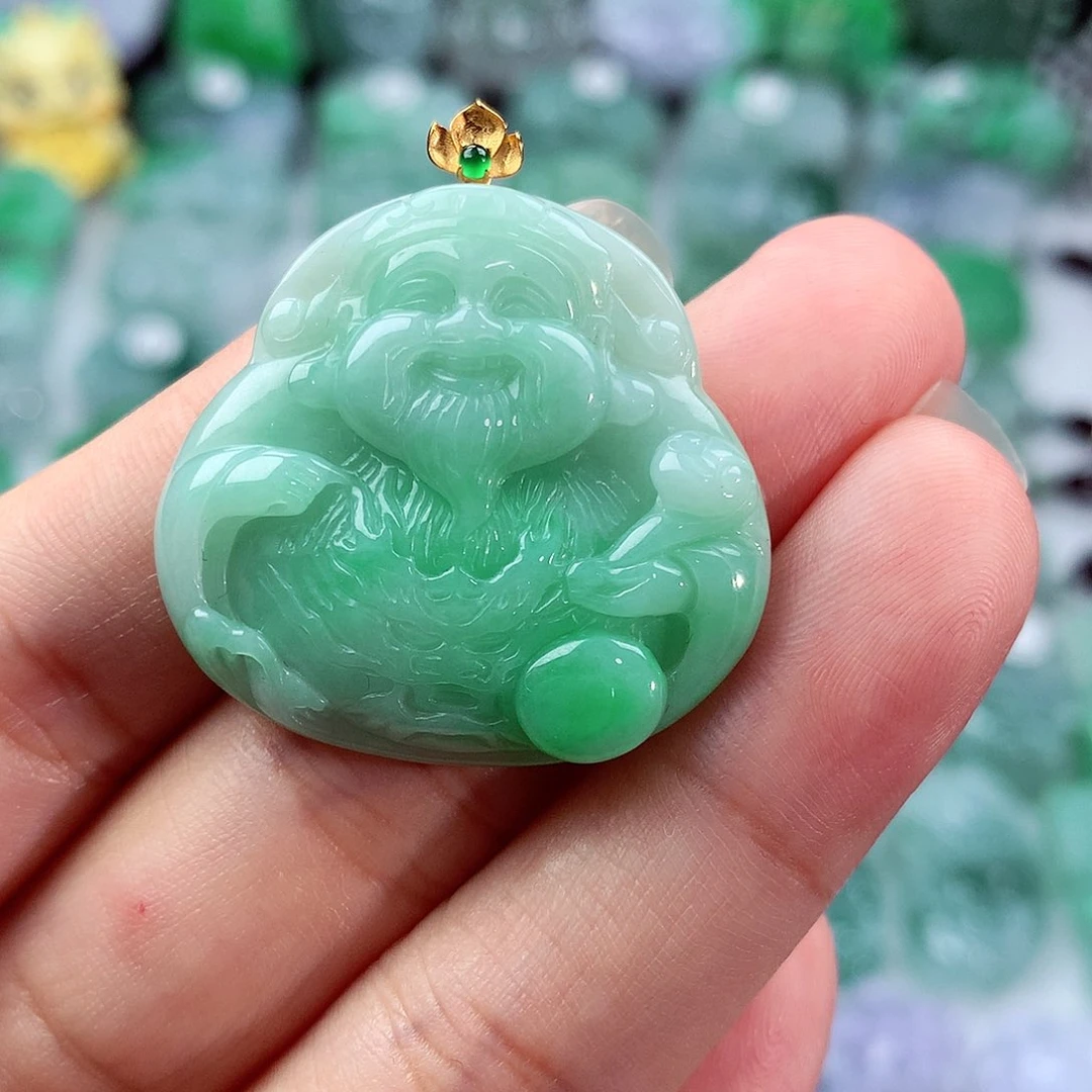乐***选翡翠未镶嵌颈饰翡翠