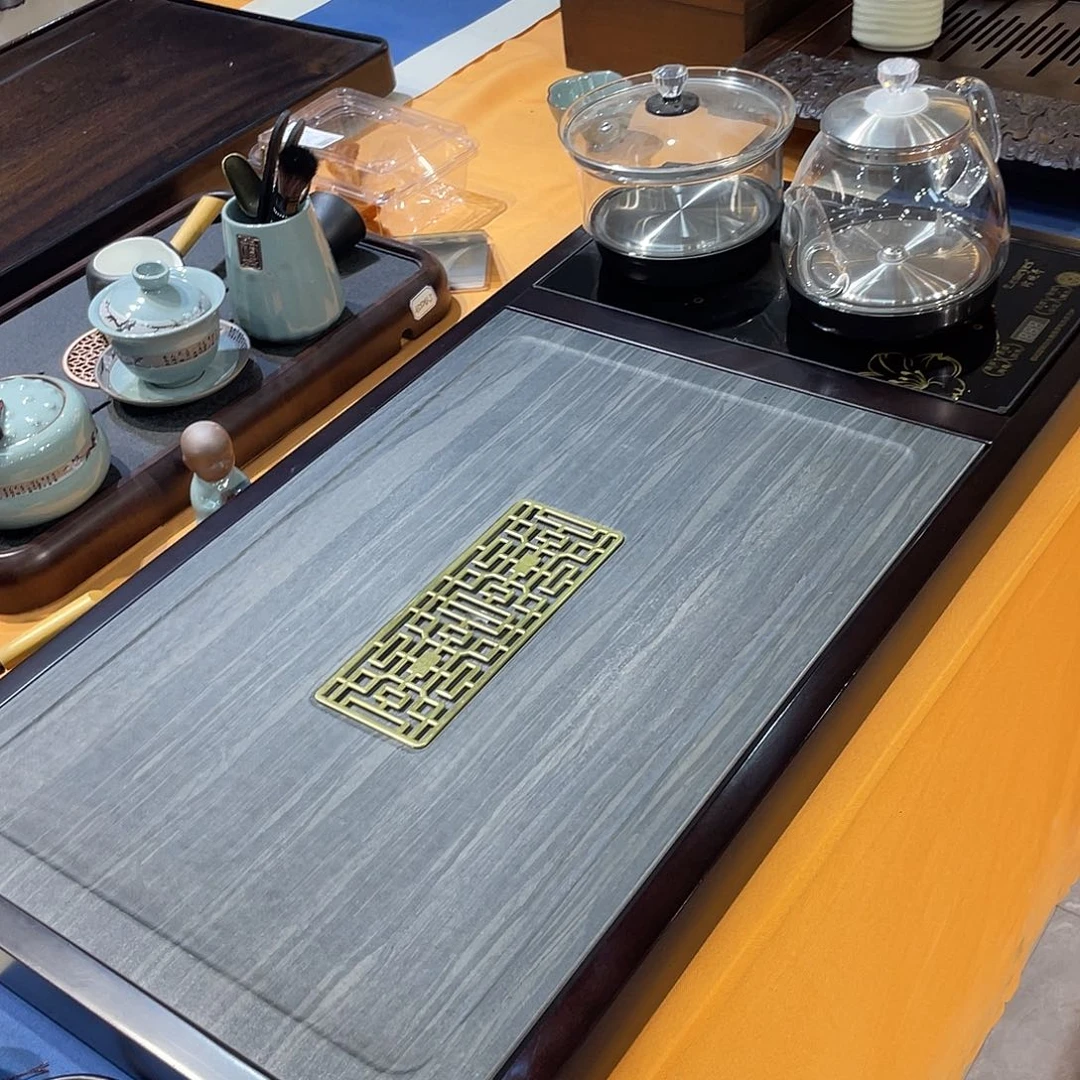 我在开会你忙什么啊亲一天