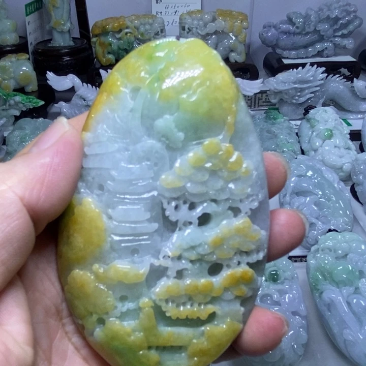 翡翠未镶嵌把件山水