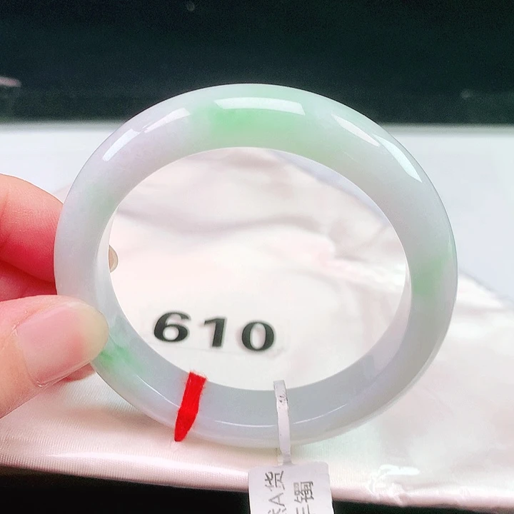翡翠未镶嵌手镯610