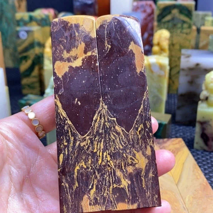 江西石何**越青田石印章石