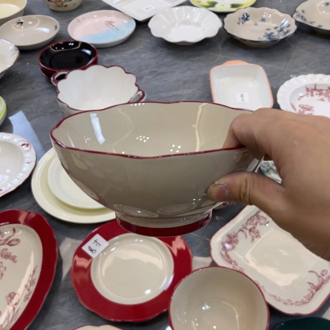 陶瓷微瑕餐具介意勿拍，满18飞！