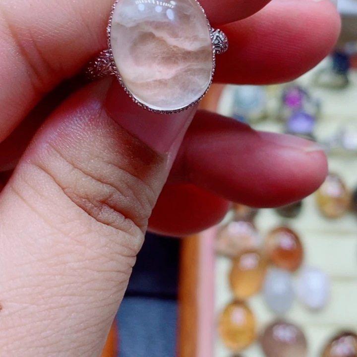 未镶嵌颈饰水晶K**o水晶