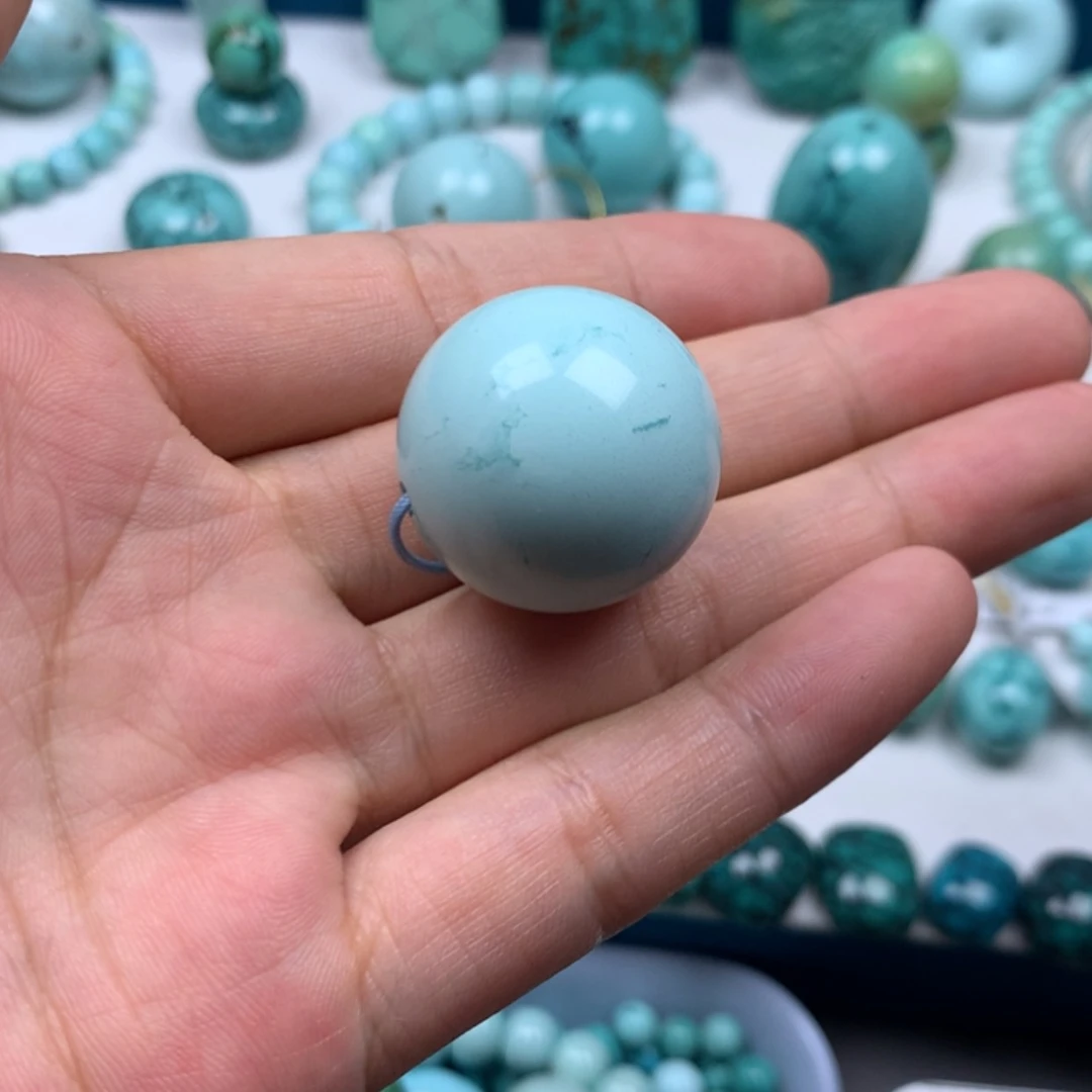 【闪购商品】未镶嵌绿松石珠宝奇石黑**?