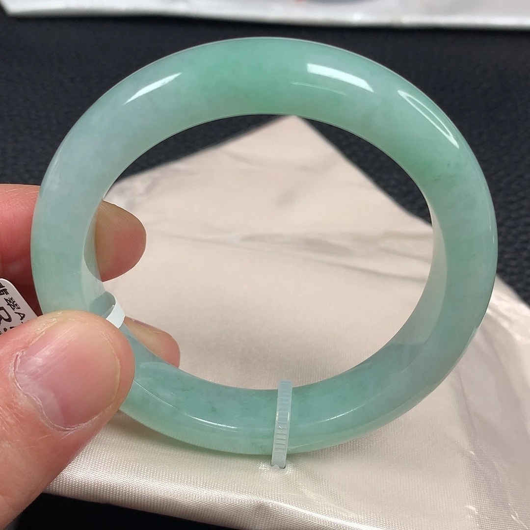 翡翠未镶嵌手镯天然翡翠手镯