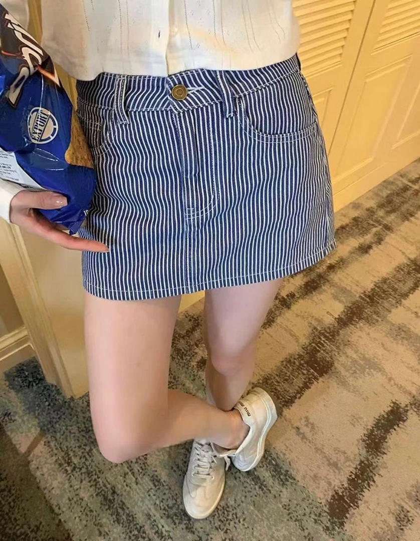 JIUNYU【夏日苏打】蓝色条纹百搭牛仔女夏防走光显瘦a字半身裙