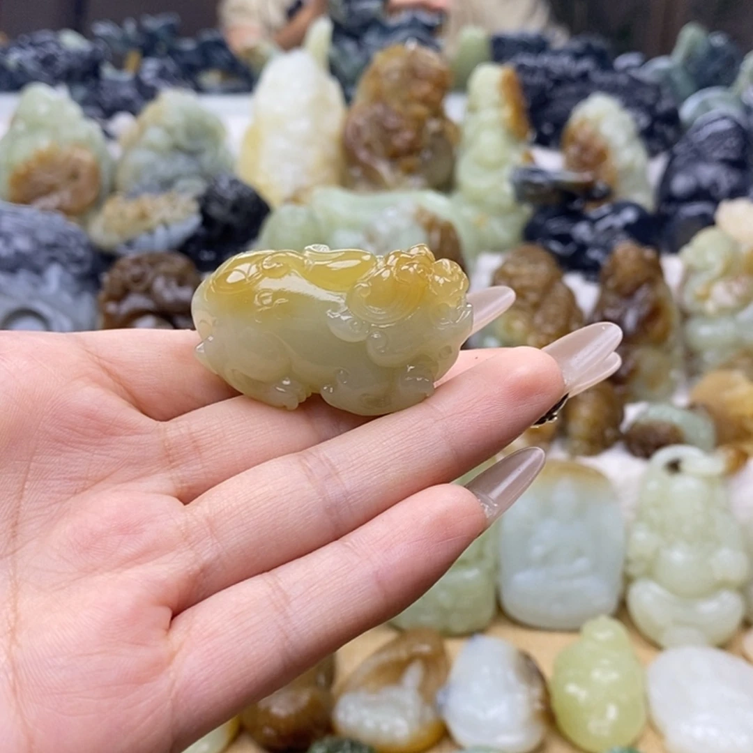 颈饰未镶嵌和田玉