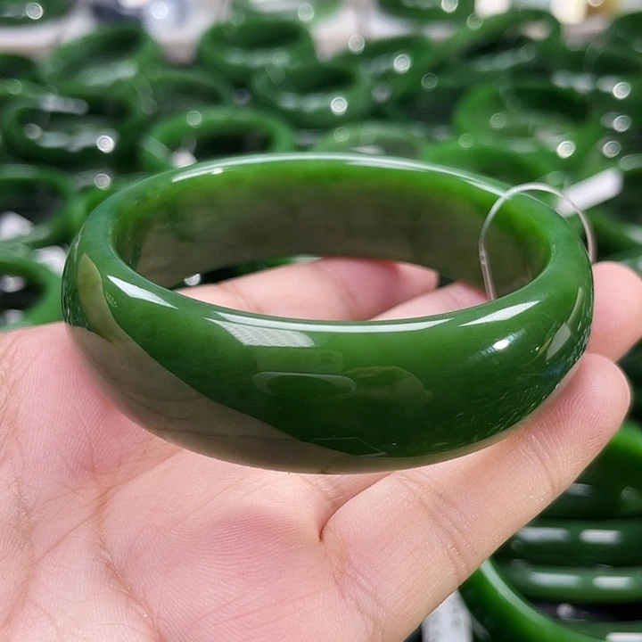 未镶嵌手镯和田玉（碧玉）