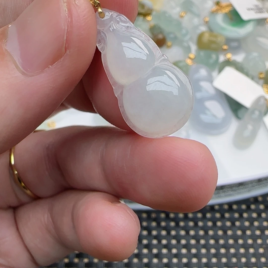 【闪购商品】翡翠吊坠(不含链)18K金镶嵌葫芦