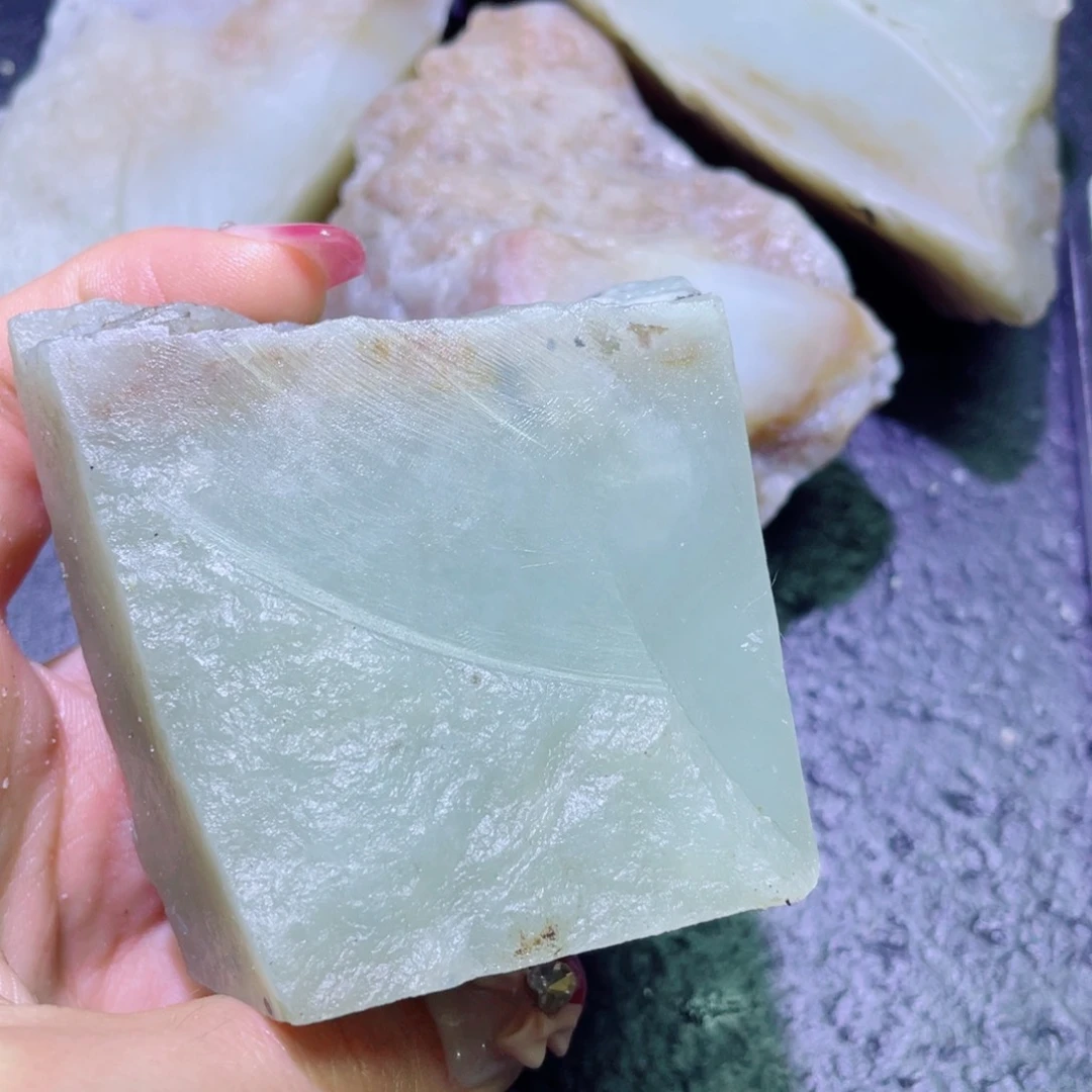 和田玉未镶嵌珠宝半成品