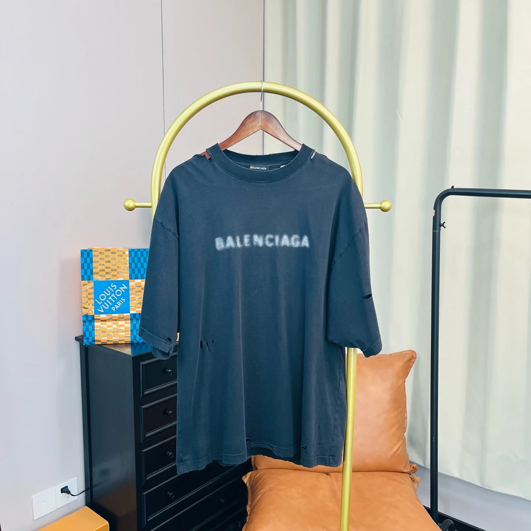 99新 Balenciaga/巴黎世家  黑色破坏模糊logo短袖 XXS码