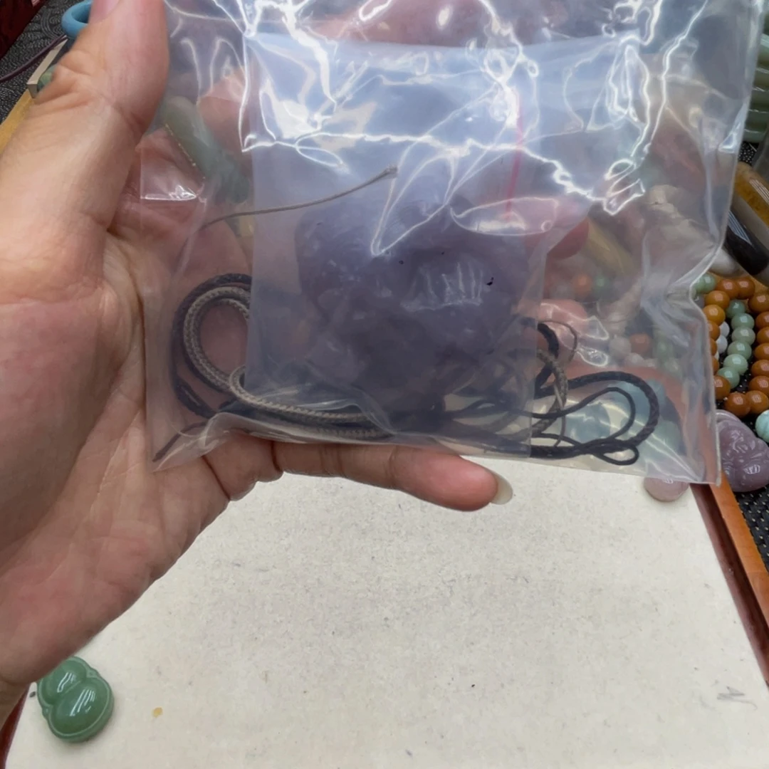 吃***豆未镶嵌圈口54石英质玉