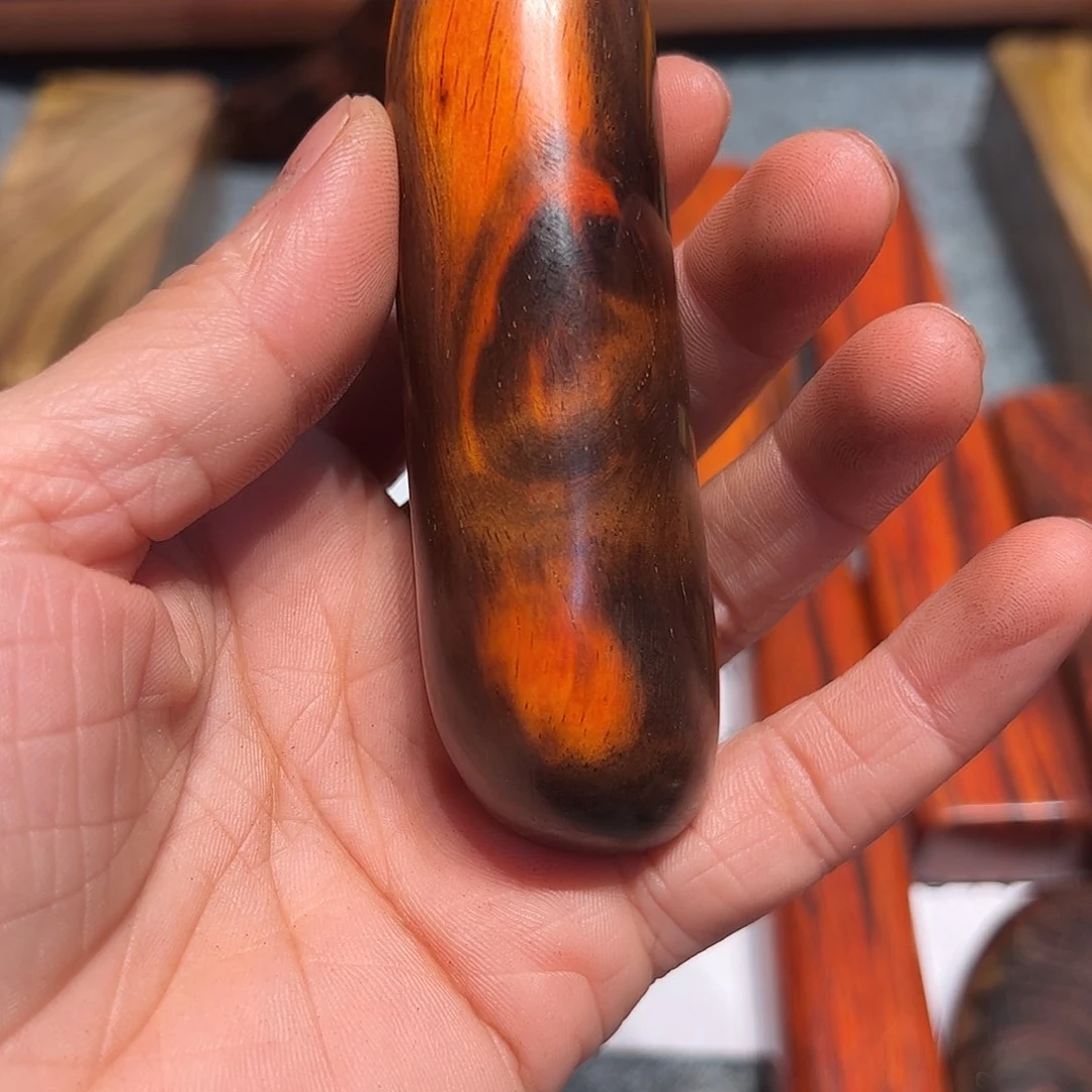 交趾黄檀（大红酸枝）m**s