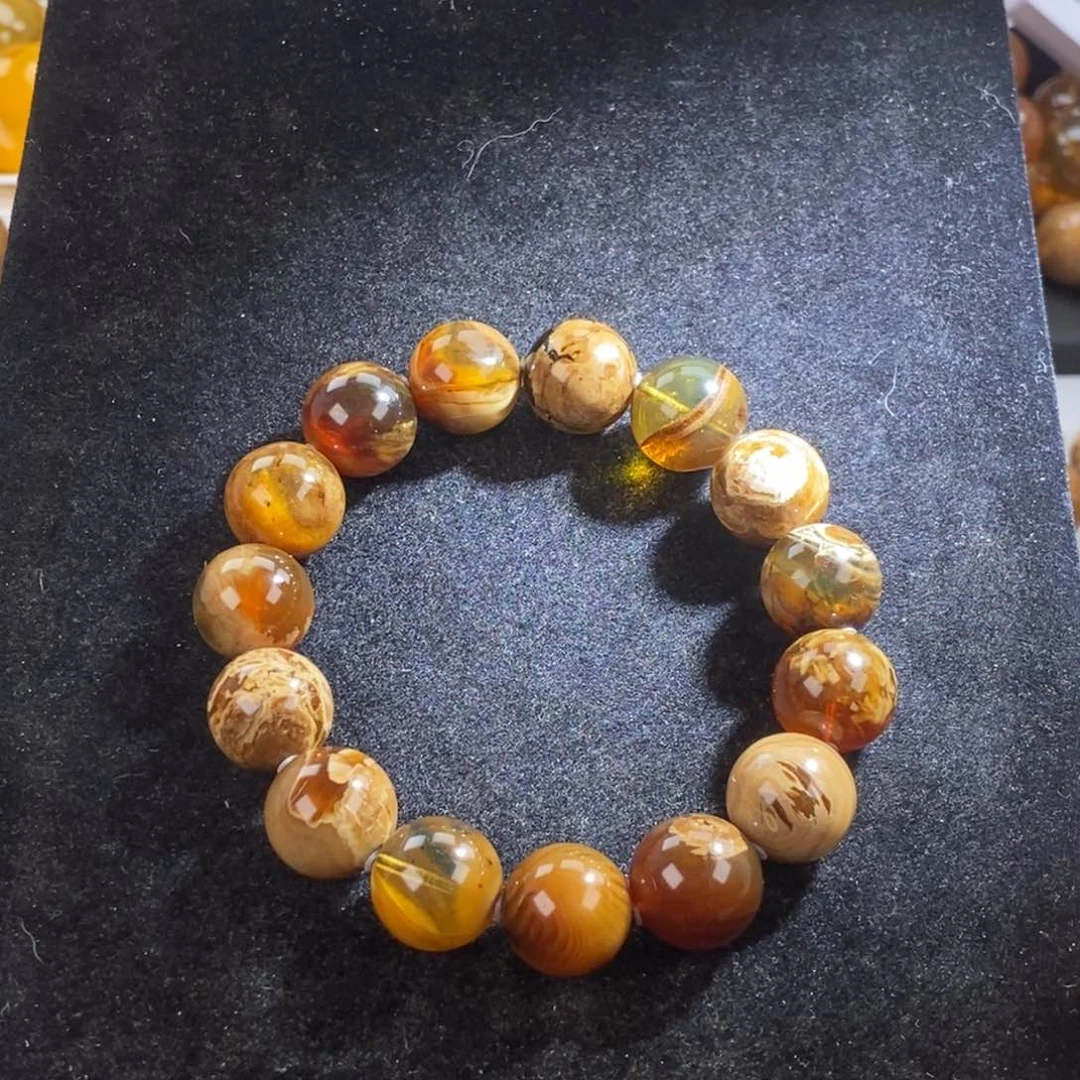 未镶嵌琥珀珠宝奇石