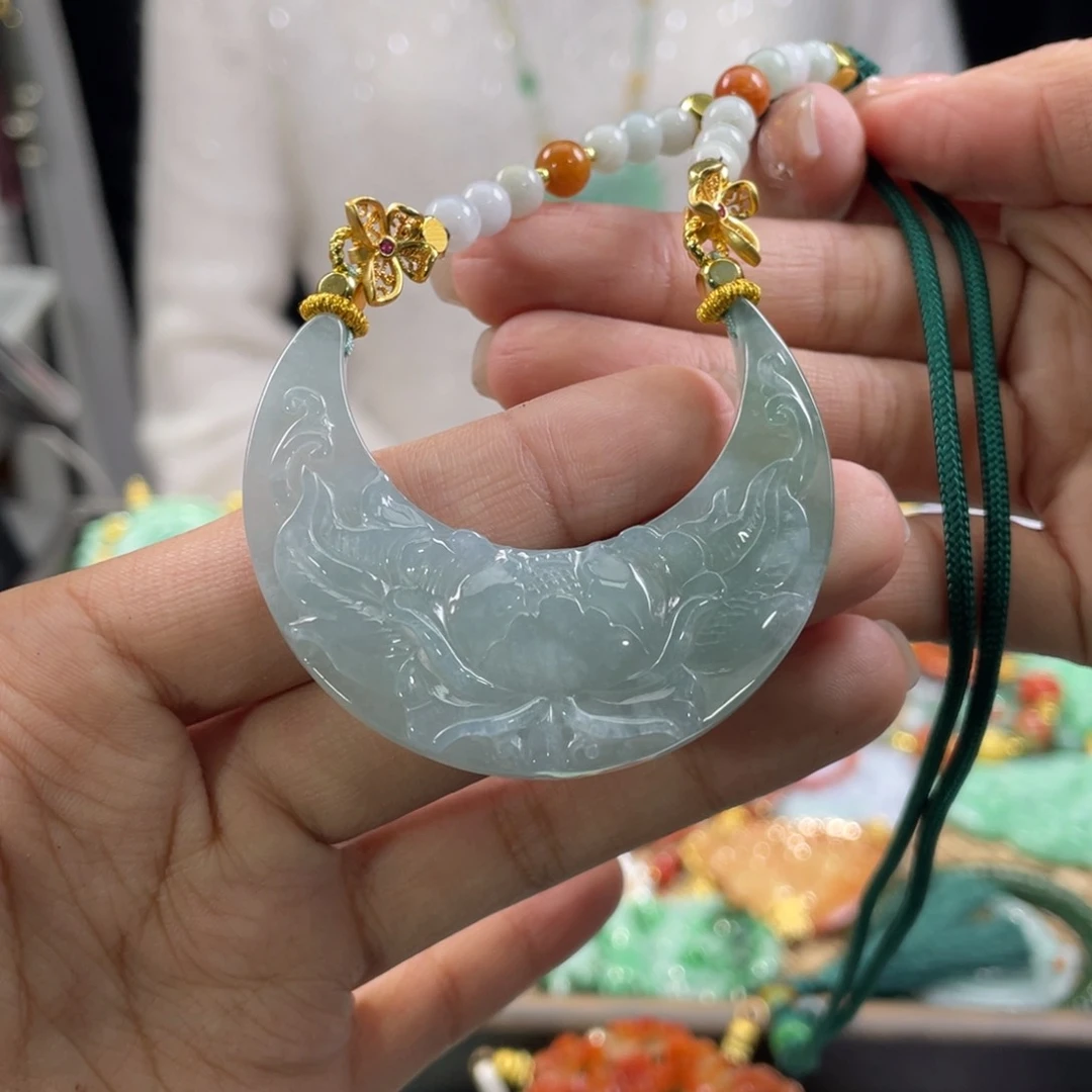 翡翠颈饰未镶嵌代编织