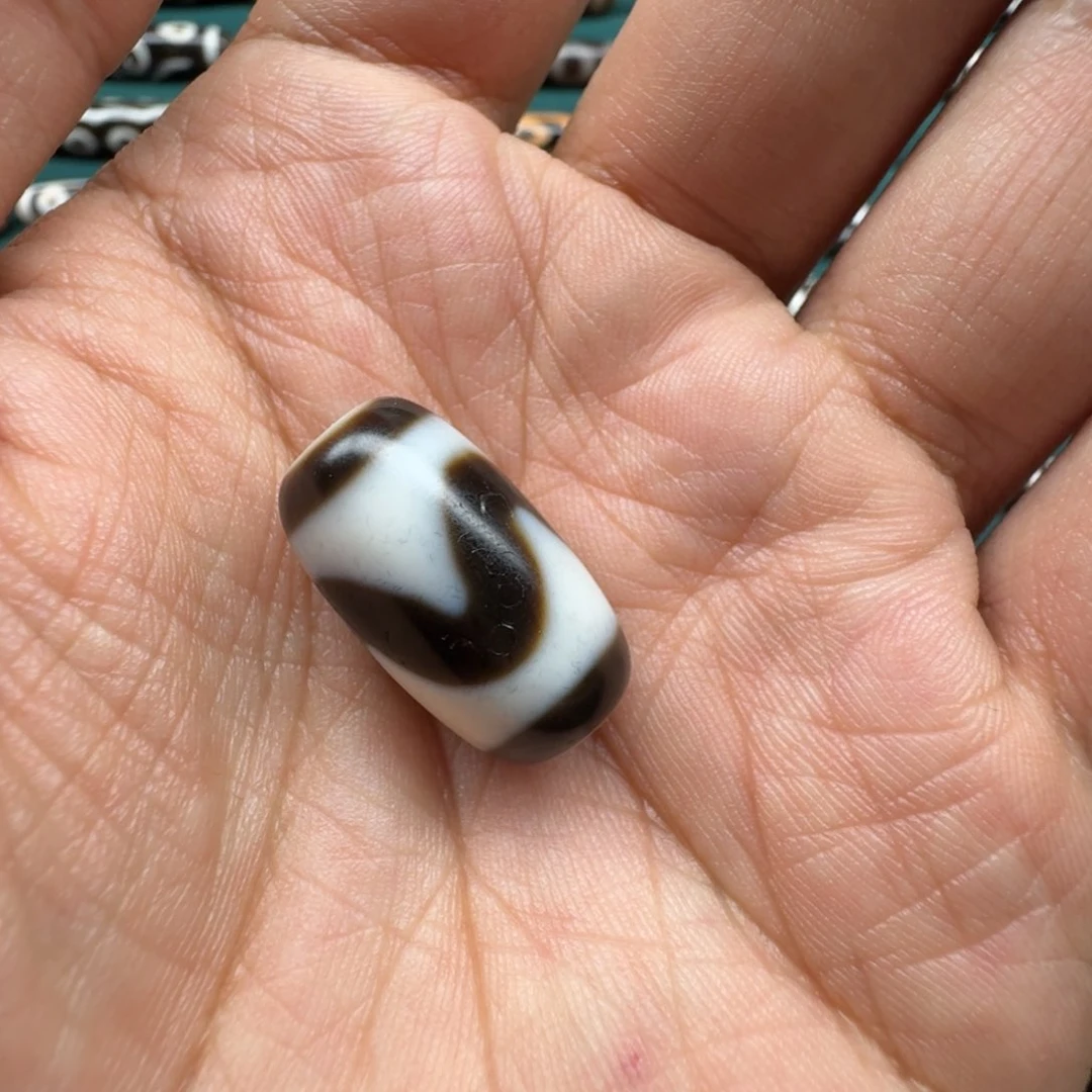 玛瑙/玉髓颈饰未镶嵌特价行运古法虎牙