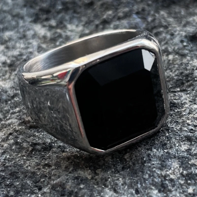 钛钢戒指 高级感方形镶嵌黑石不掉色时尚简约戒指男单身日韩指环