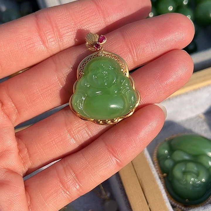 和田玉18K金镶嵌颈饰