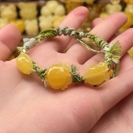 未镶嵌琥珀珠宝奇石