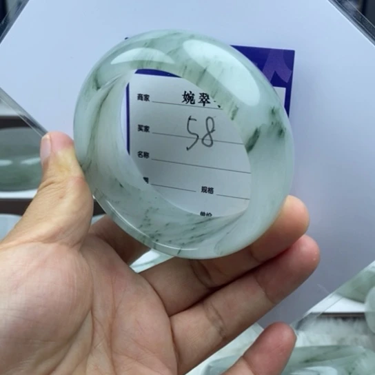 未镶嵌手镯石英质玉（金丝玉）