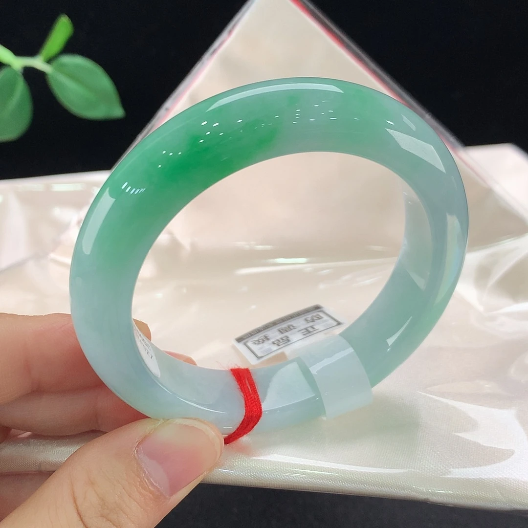 翡翠未镶嵌手镯0193