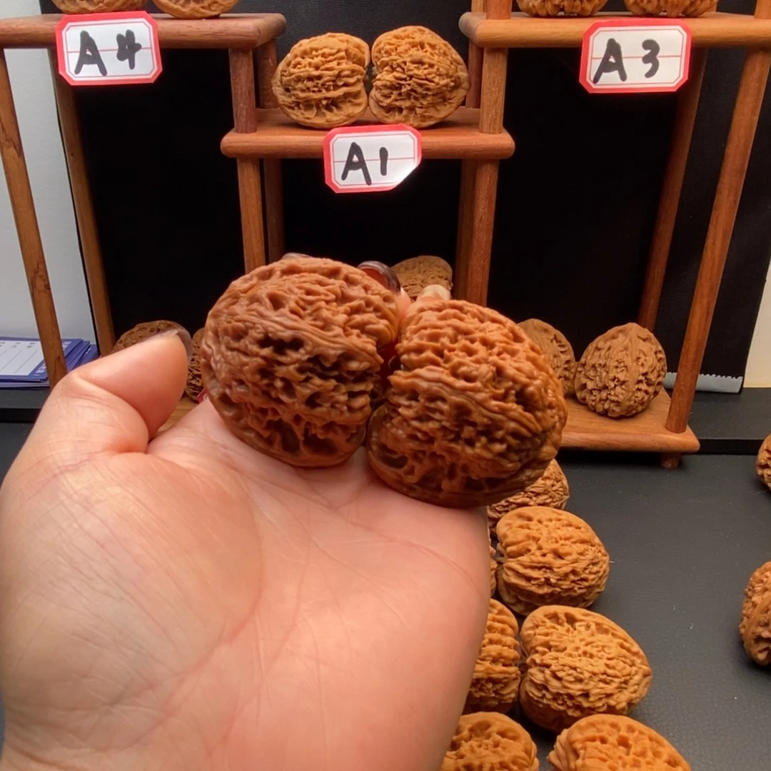 顺***吧文玩核桃吊坠南疆